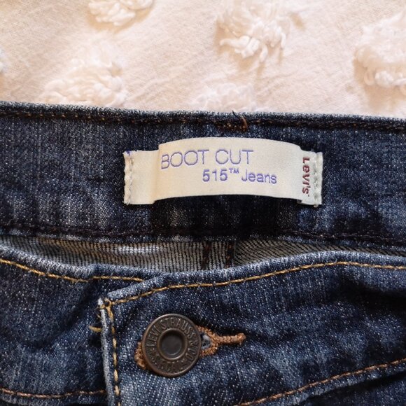 Levi's Women's 515 Boot Cut Jeans Size14 s/c dark blue (indigo) - Picture 3 of 10